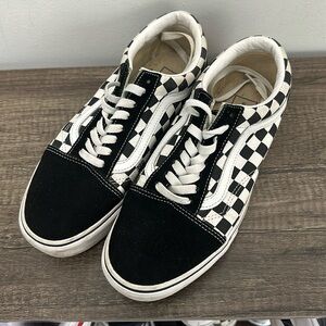 Classic old skool vans checkerboard sneakers